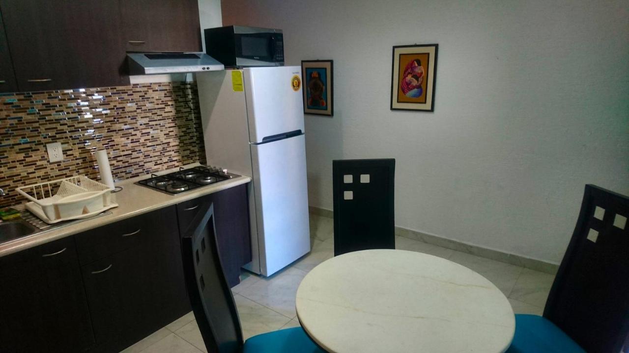 Brisas Sealight Apartment Канкун Экстерьер фото